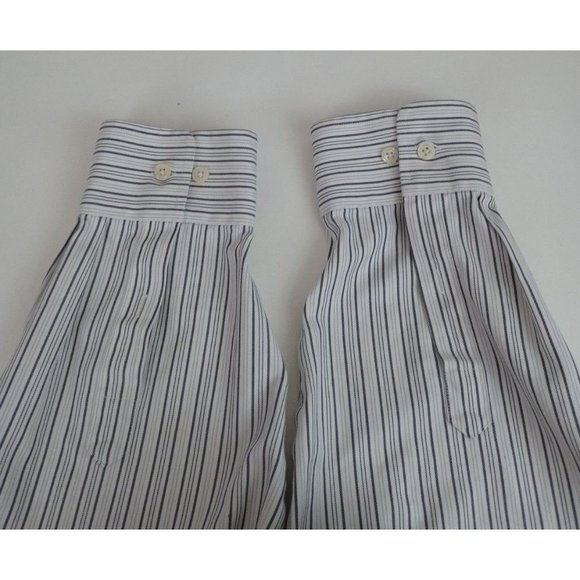 Eddie Bauer Wrinkle Restistant Classic Fit Men's Gray Stiped Shirt Size 2XL - Picture 3 of 6